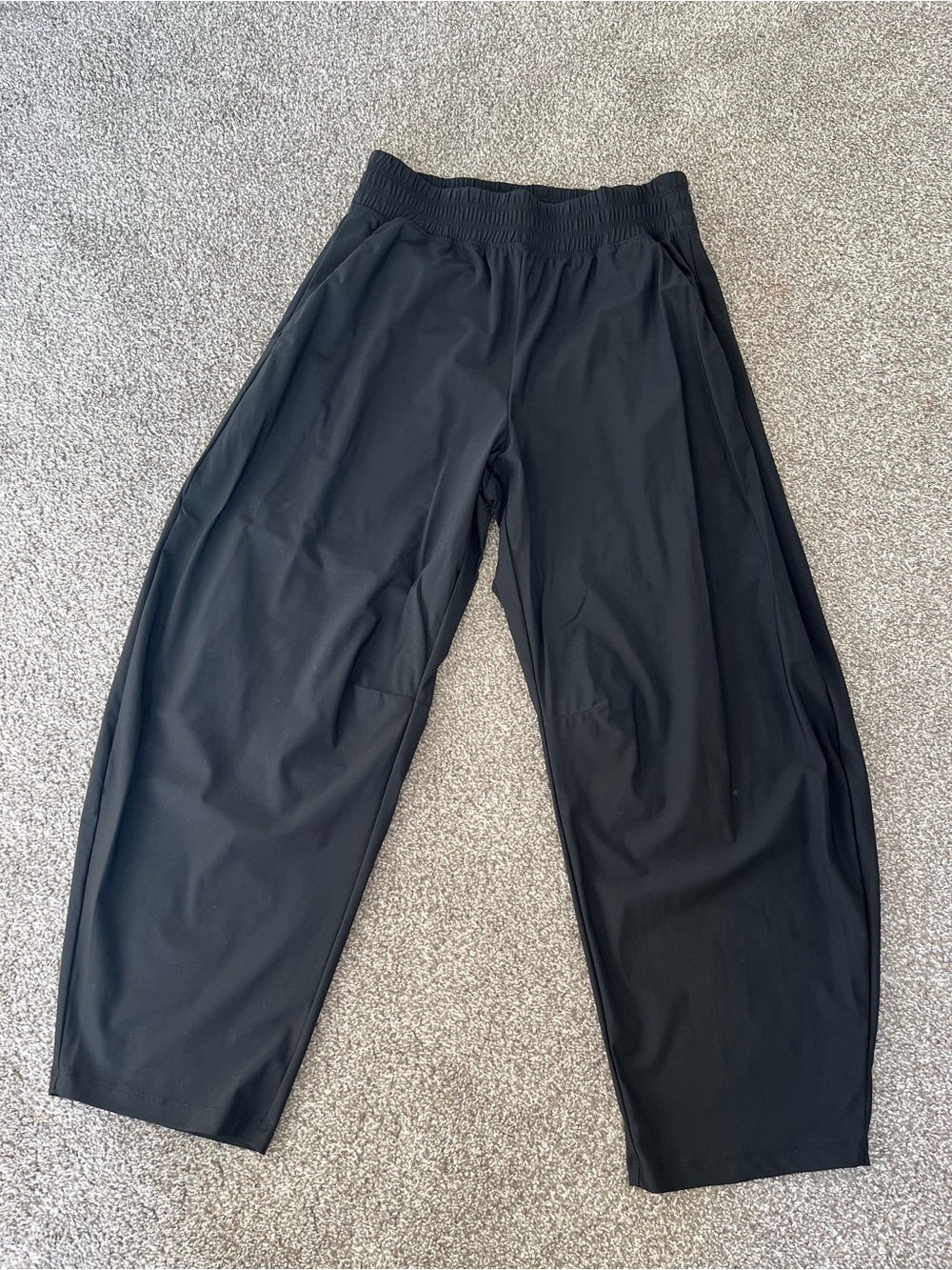 Old Navy sleektech barrel pants black